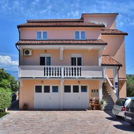 Lopar, apartments Andrea, Andrea and Dijana Andreškić